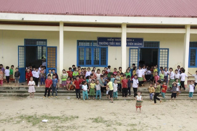 Điểm trường thôn 4 xã Cư San nằm trên một ngọn đồi.  