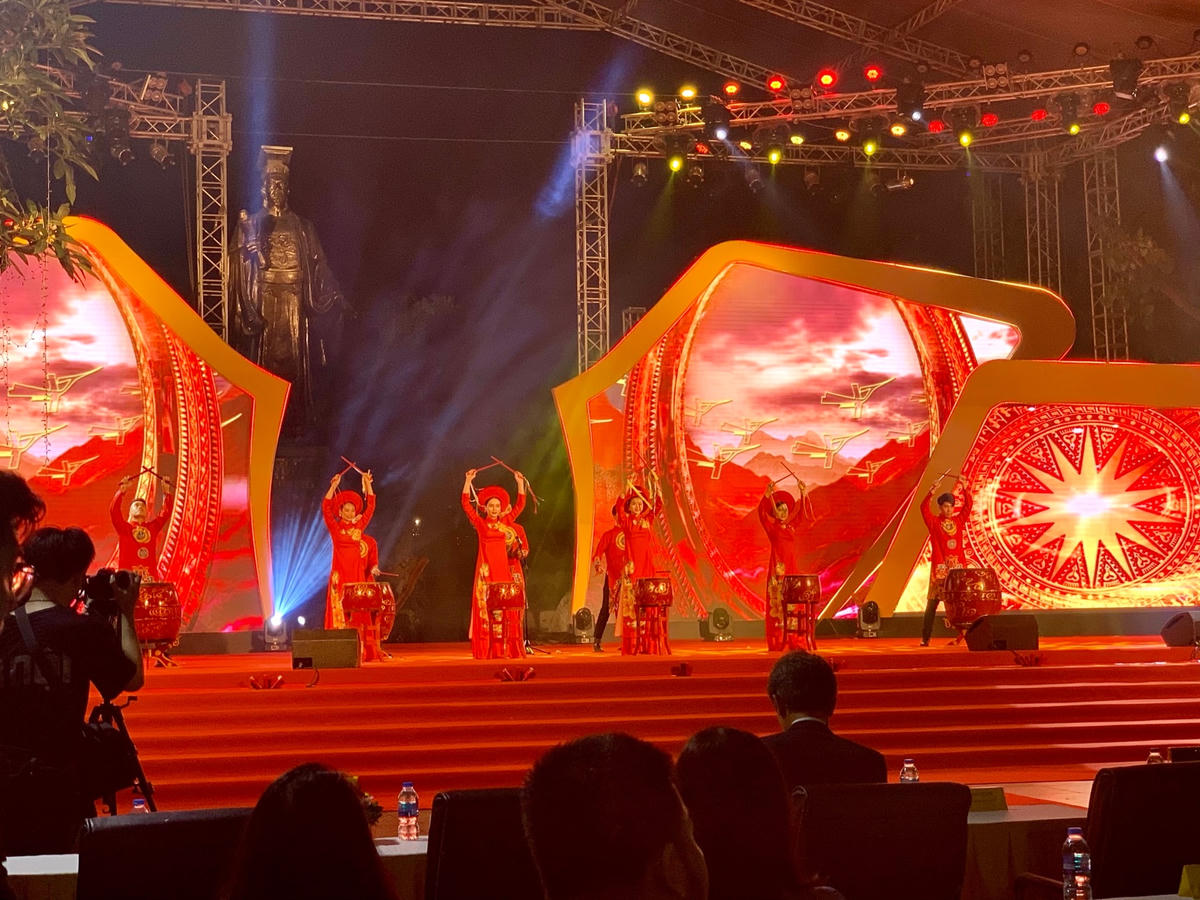 Tiết mục văn nghệ khai mạc lễ hội du lịch và văn hóa ẩm thực Hà Nội 2021.