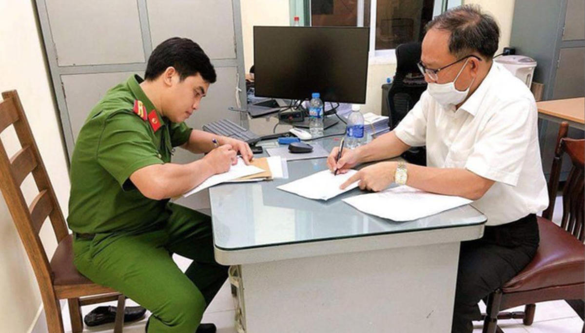Ông Tất Thành Cang tại cơ quan điều tra.
