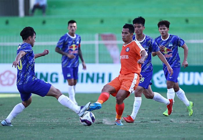 HAGL có sự kết hợp hài hòa giữa cầu thủ trẻ, nội binh và ngoại binh. Ảnh: Quang Thịnh.