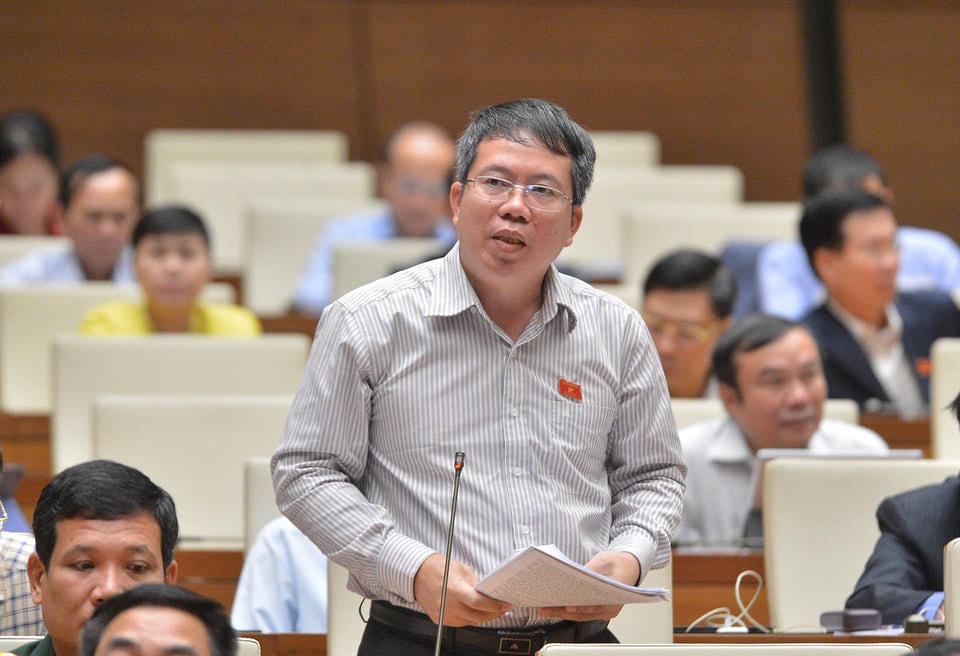 Chống người thi hành công vụ trong mùa dịch: Phạt nặng để răn đe