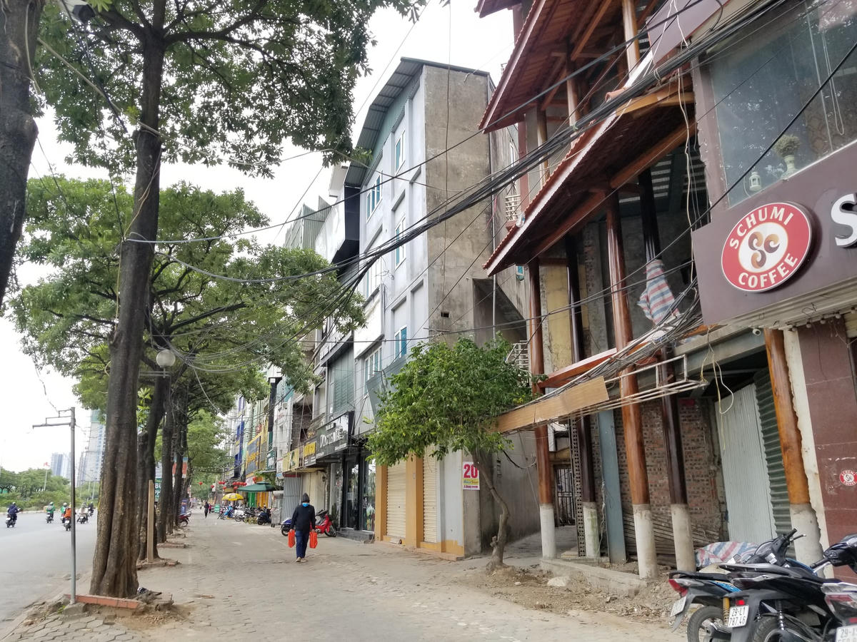 Đường Lê Quang Đạo (Phường Phú Đô) cũng là một trong những điểm nóng xây dựng trái phép trên đất nông nghiệp