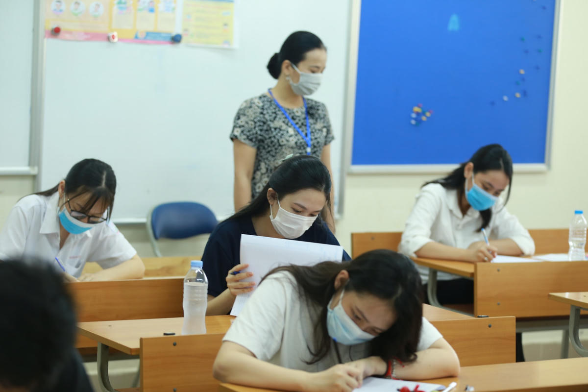 Thí sinh dự thi tốt nghiệp THPT 2020 tại Hà Nội. Ảnh: Phạm Quang Vinh.
