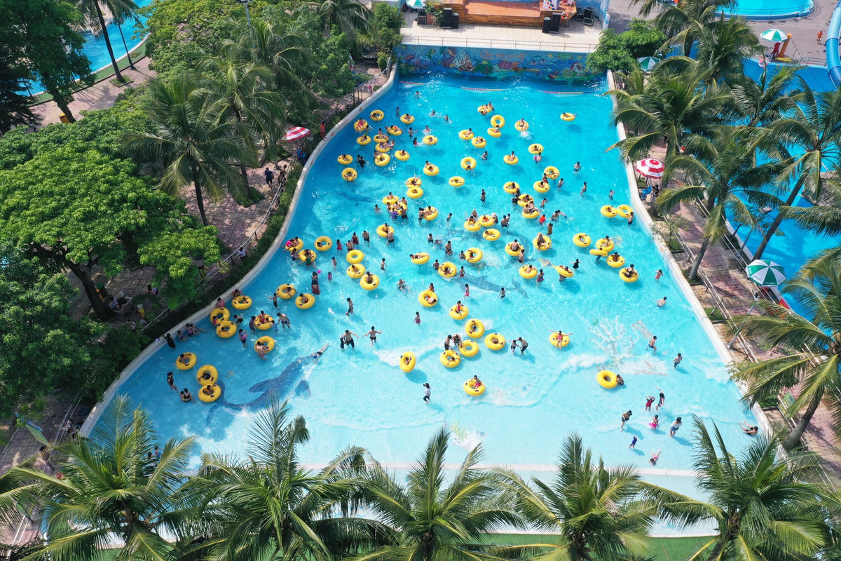 Nhiều trải nghiệm mới khi đến với Công viên nước Hồ Tây.