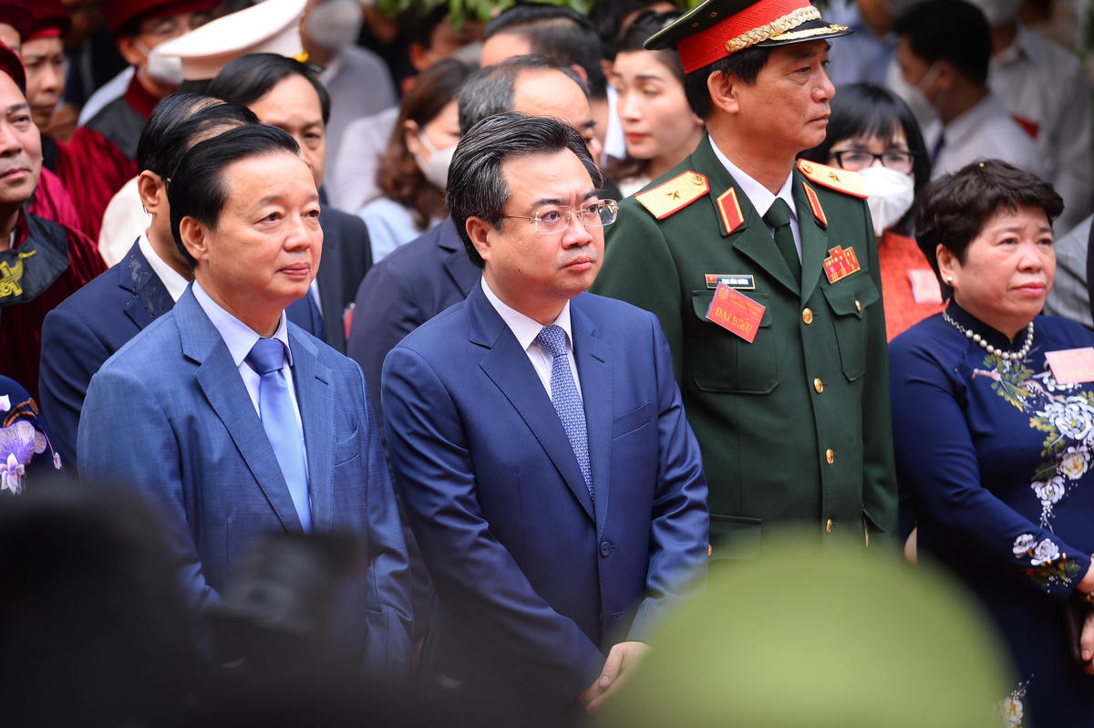 Tất cả đều thành kính tri ân công đức các vị đã có công khai thiên lập quốc, lập nên nhà nước Văn Lang - Nhà nước đầu tiên trong lịch sử dân tộc Việt Nam.