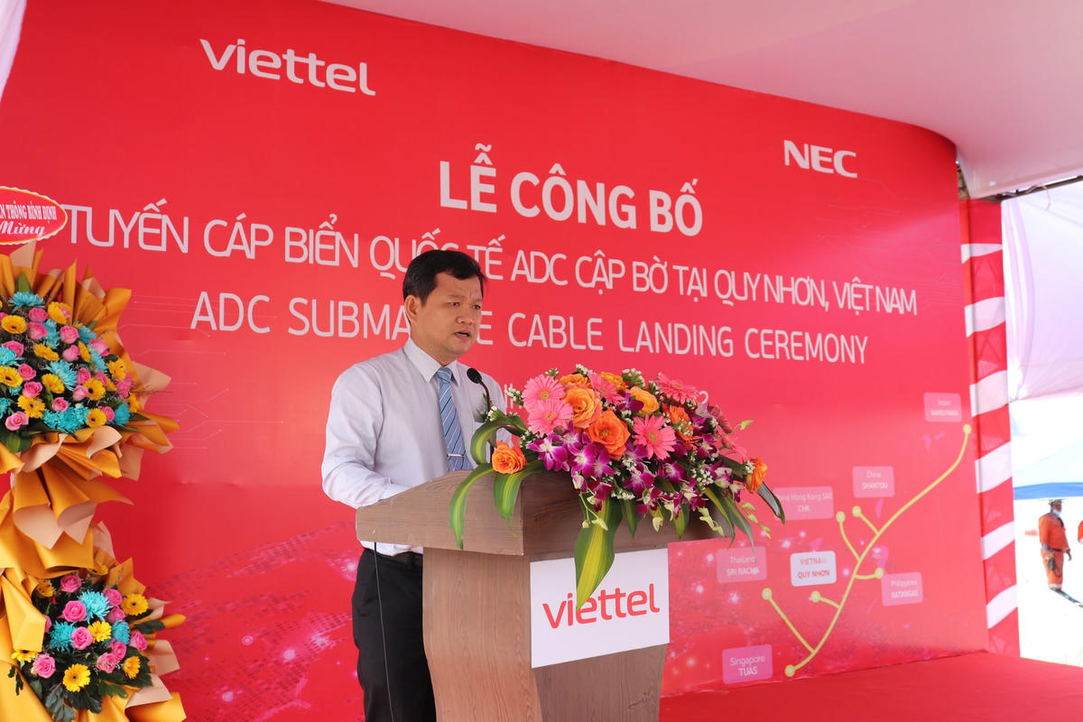 Viettel công bố cập bờ tuyến cáp ADC, băng thông lớn nhất Việt Nam