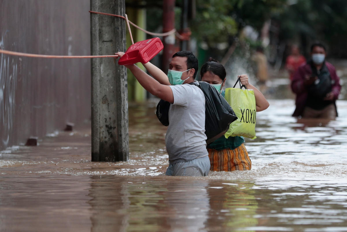 Ngập lụt nghiêm trọng tại jakarta. (Ảnh: AP).