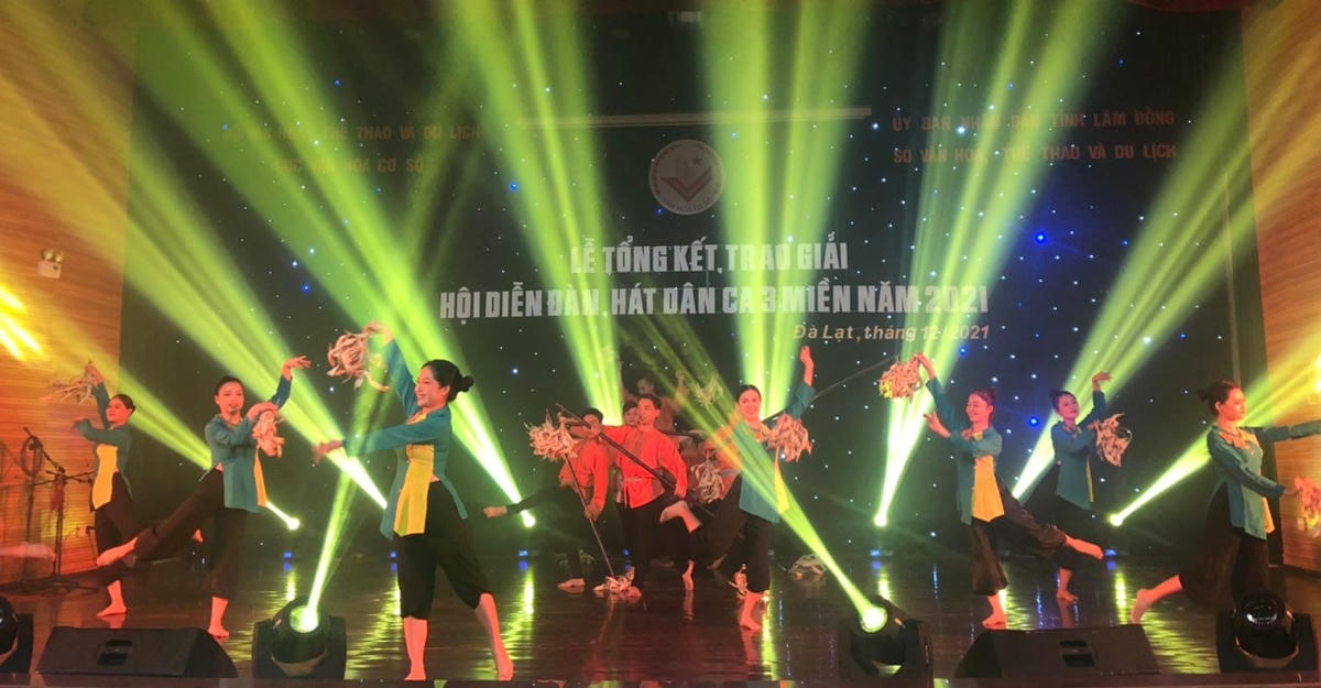 Sức sống mạnh mẽ của đàn, hát dân ca 3 miền