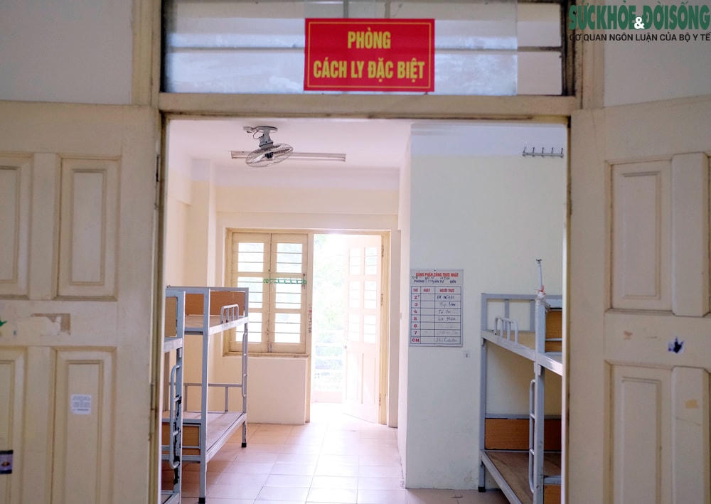 Ký túc xá Đại học Thủy Lợi đang điều trị cho gần 100 F0.