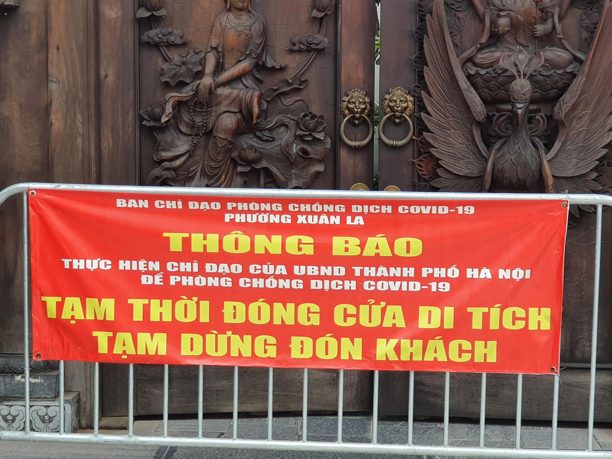 Trước đó, trong khi tình hình dịch bệnh vẫn diễn biến hết sức phức tạp, khó lường, ngày 6/8/2021, UBND TP Hà Nội ra công điện số 18/CĐ-UBND về việc tiếp tục thực hiện giãn cách xã hội theo Chỉ thị số 16 của Thủ tướng Chính phủ trên địa bàn toàn thành phố đến ngày 23/8.