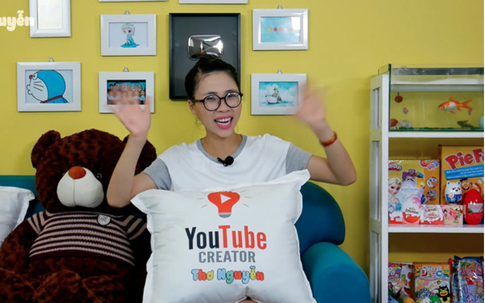 Thơ Nguyễn đứng trong top 10 Youtuber kiếm tiền khủng 2020. Ảnh cắt từ video của Thơ Nguyễn.