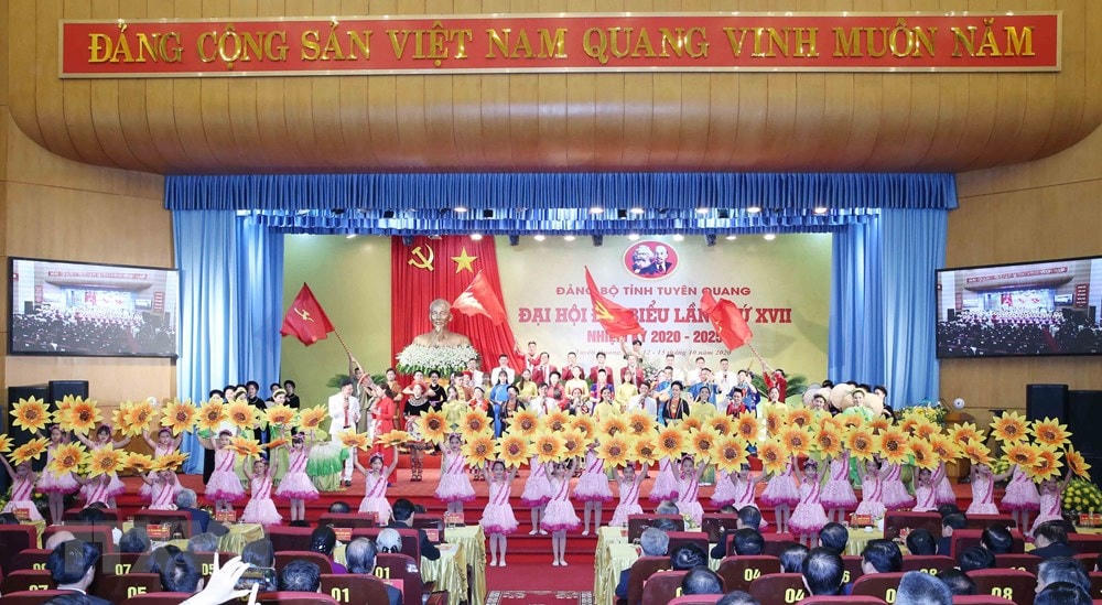 Tiết mục nghệ thuật chào mừng khai mạc Đại hội. (Ảnh: Phương Hoa/TTXVN).