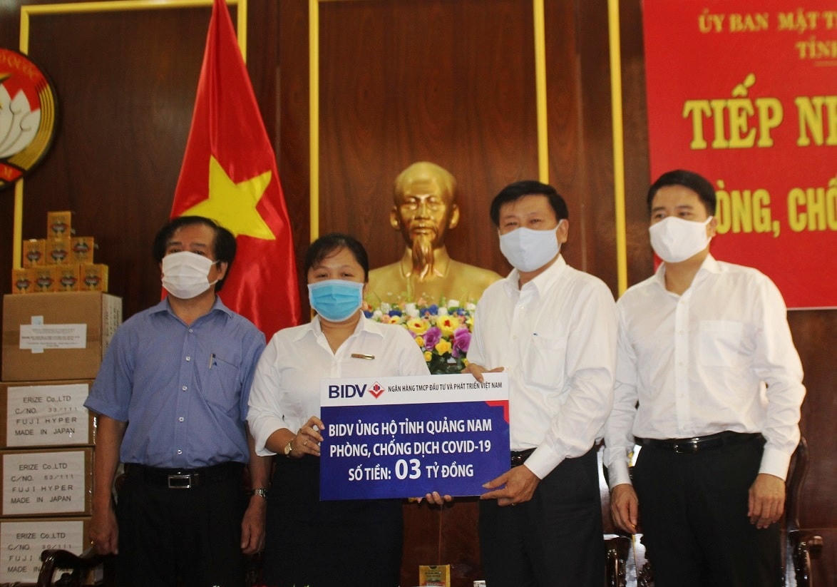 BIDV - Chi nhánh Quảng Nam ủng hộ 3 tỷ đồng phòng, chống dịch Covid-19.