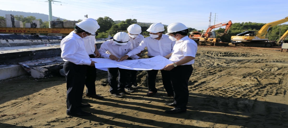 Thúc đẩy tiến độ các dự án xây dựng lưới điện tại Vĩnh Long sau dịch Covid-19