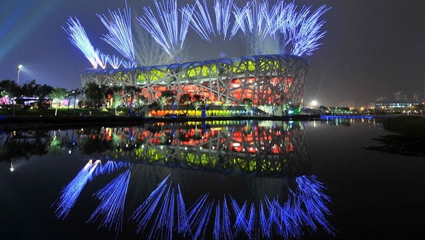 Sân vận động quốc gia Tổ chim trong Lễ khai mạc Thế vận hội Bắc Kinh 2008. Nguồn: olympics.com.