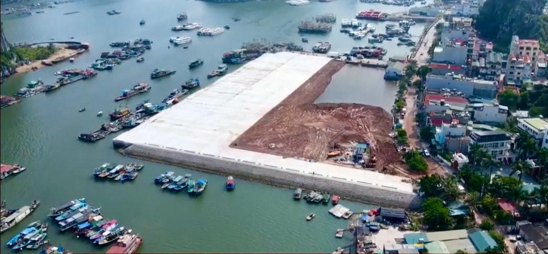 Khu neo đậu tránh trú bão cấp vùng kết hợp cảng cá loại I tại khu vực Cảng Cái Rồng (huyện Vân Đồn, Quảng Ninh) dự kiến đưa vào hoạt động trong tháng 10/2021.