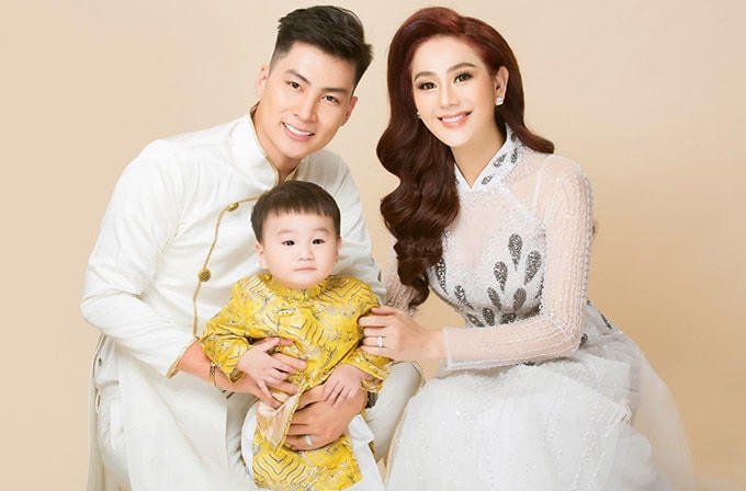 Lâm Khánh Chi từng nhiều lần dọn về nhà bố mẹ ruột trước khi ly hôn. 