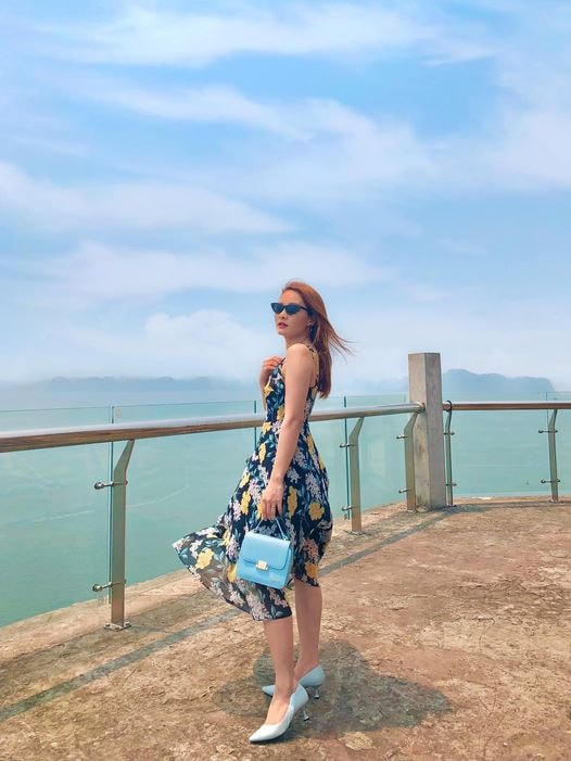 Không còn thấy bóng dáng của một bà mẹ bỉm sữa, Bảo Thanh của hiện tại đã trở nên thon thả, quyến rũ và đằm thắm. 