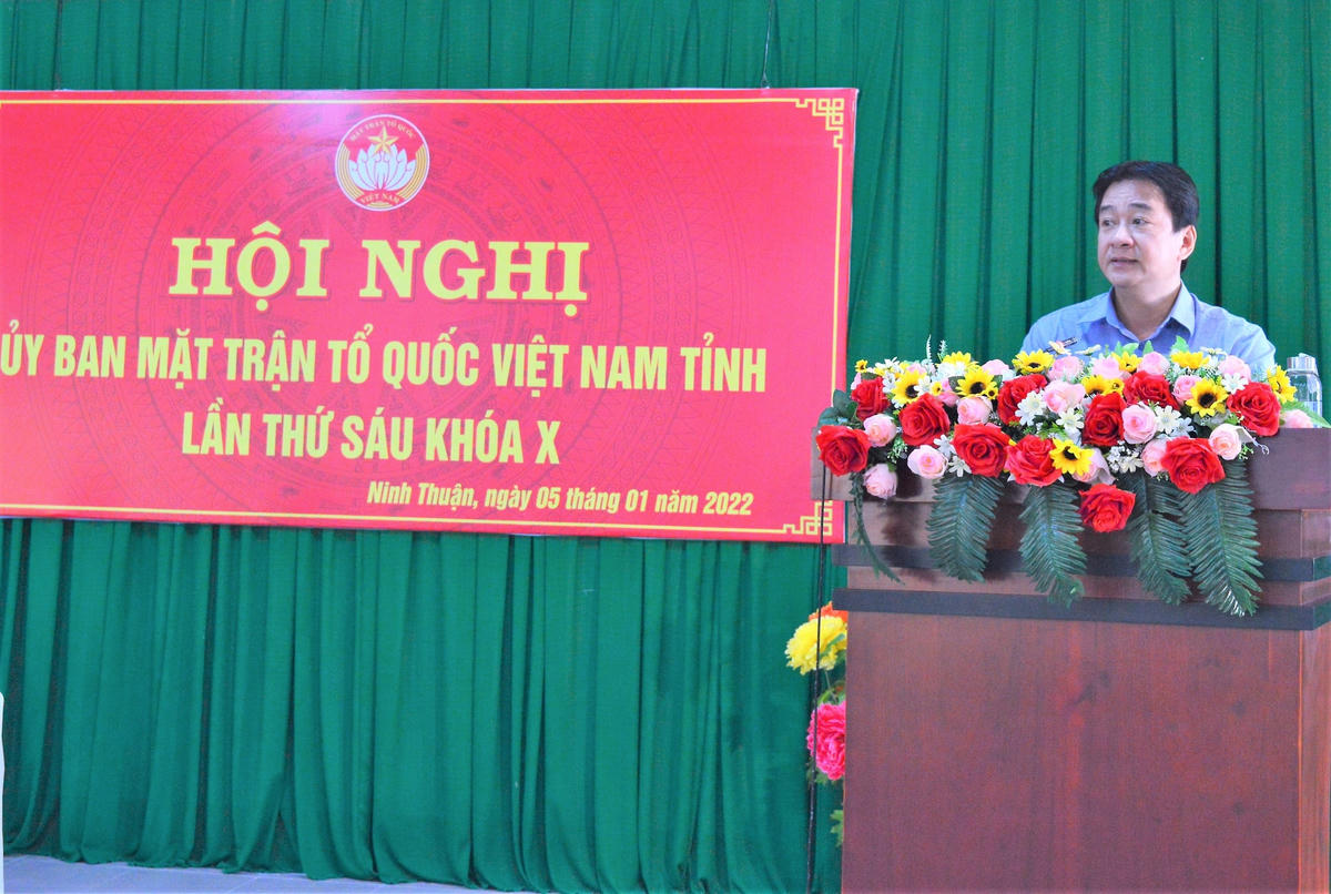 Ông Nguyễn Long Biên, Phó Chủ tịch UBND tỉnh Ninh Thuận phát biểu tại Hội nghị.