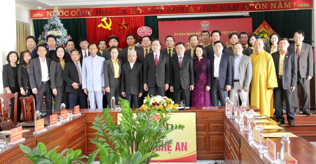 Đoàn kết và yêu thương    