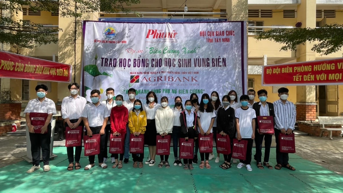 Agribank dành gần 50 tỷ đồng ủng hộ người nghèo và đối tượng chính sách đón Xuân Nhâm Dần