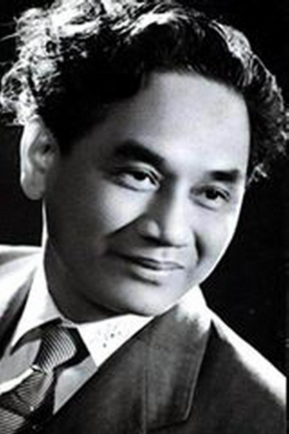 Nhà thơ Xuân Diệu.       