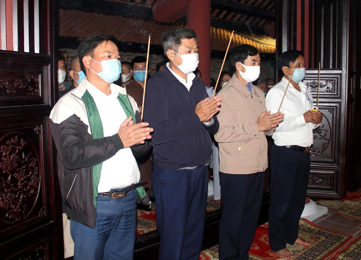 Bên cạnh những mặt tích cực thì lễ chùa online tiềm ẩn nhiều rủi ro. 