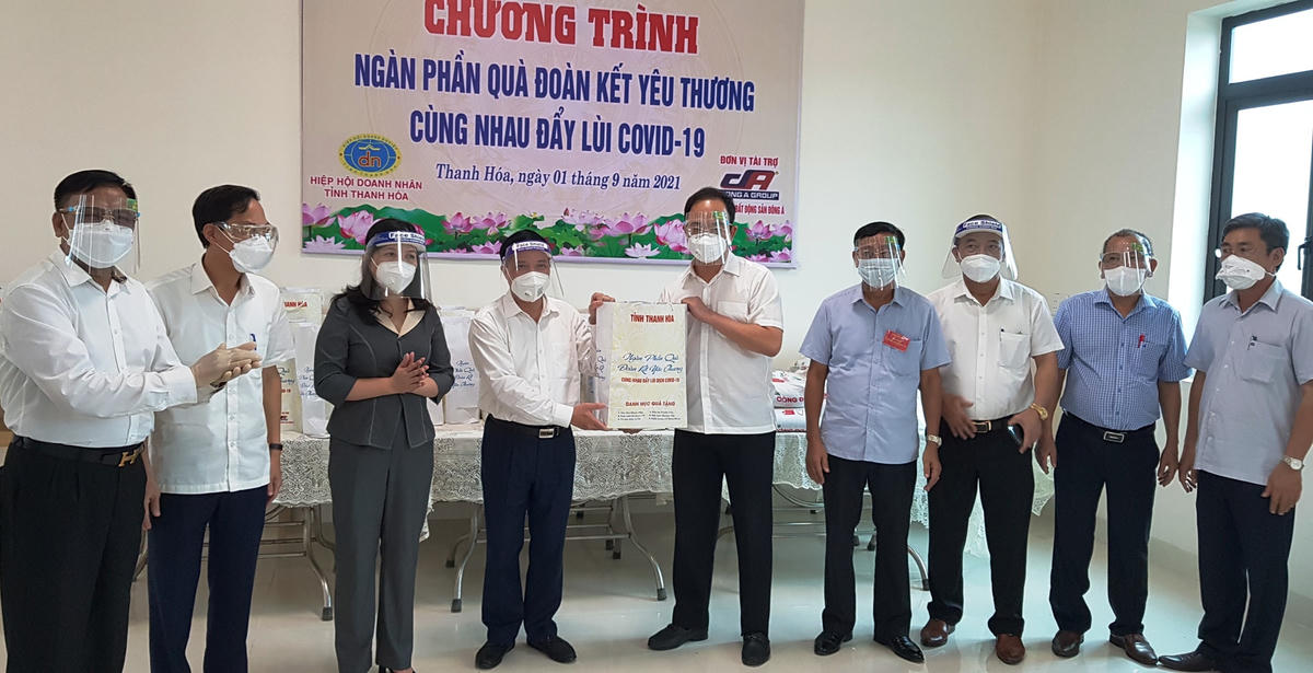 Những tấm lòng trong 'cơn hoạn nạn'