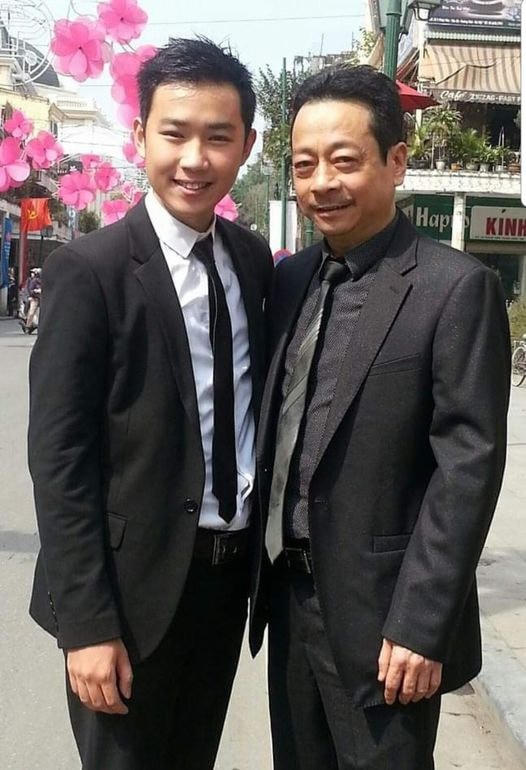 Với nhà sản xuất Quang Minh còn đó một lời hẹn với người anh, người thầy của mình.