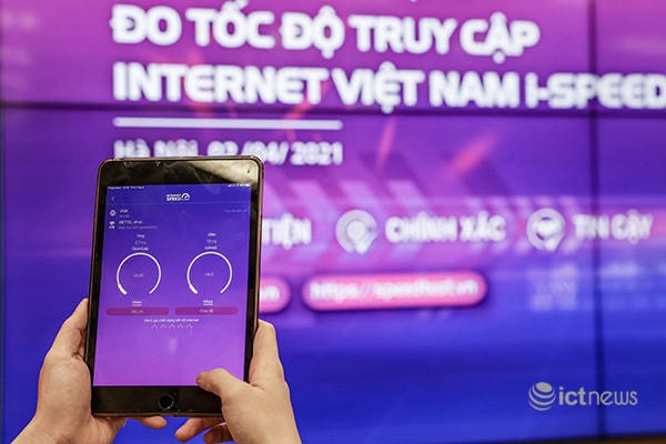 Hiện tại, ngoài việc thực hiện đo trực tiếp trên các trang speedtest.vn, i-speed.vn, người dùng đã có thể chủ động đo qua ứng dụng i-Speed trên thiết bị di động.