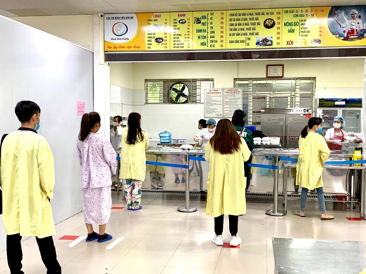 Bệnh viện Sản nhi Quảng Ninh thực hiện yêu cầu 5K.
