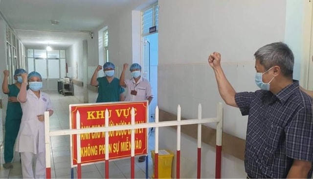 Hơn 20 ngày của Thứ trưởng Nguyễn Trường Sơn ở tâm dịch Covid-19 Đà Nẵng