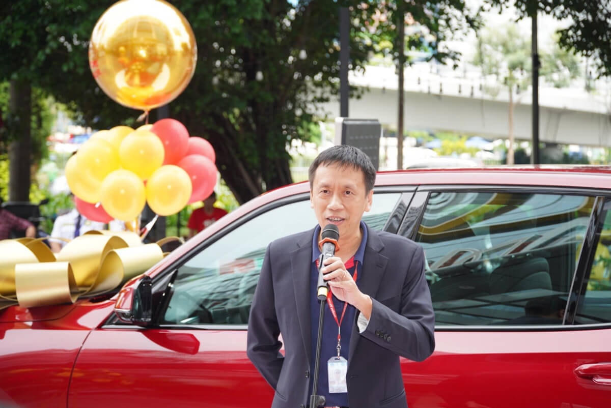 Khách hàng của Vietjet nhận xe hơi trị giá 1,5 tỷ đồng