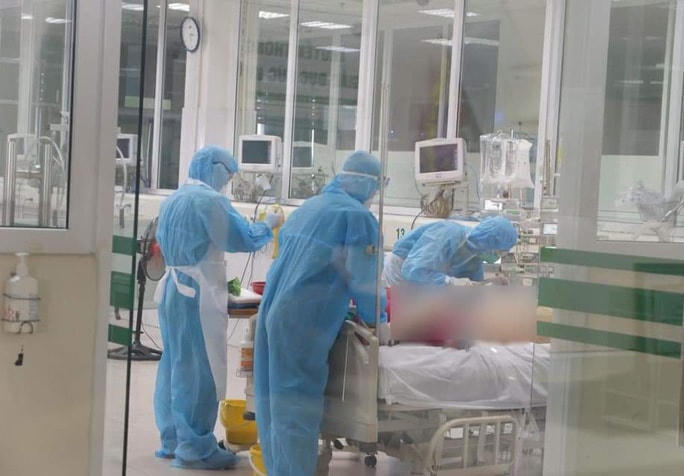 Điều trị bệnh nhân mắc Covid-19. Ảnh minh họa.