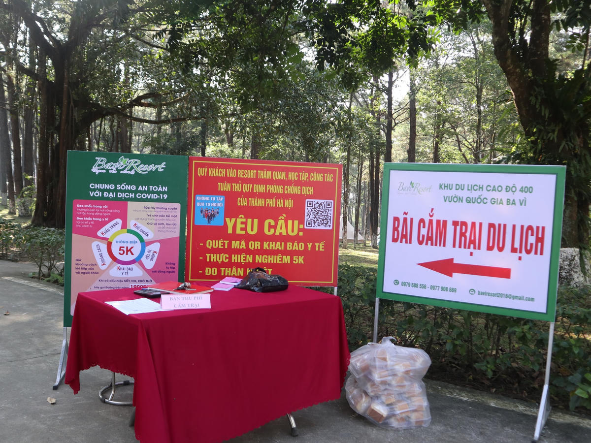 Thông tin tuyên truyền được đặt tại nhiều địa điểm tại Vườn quốc gia Ba Vì.