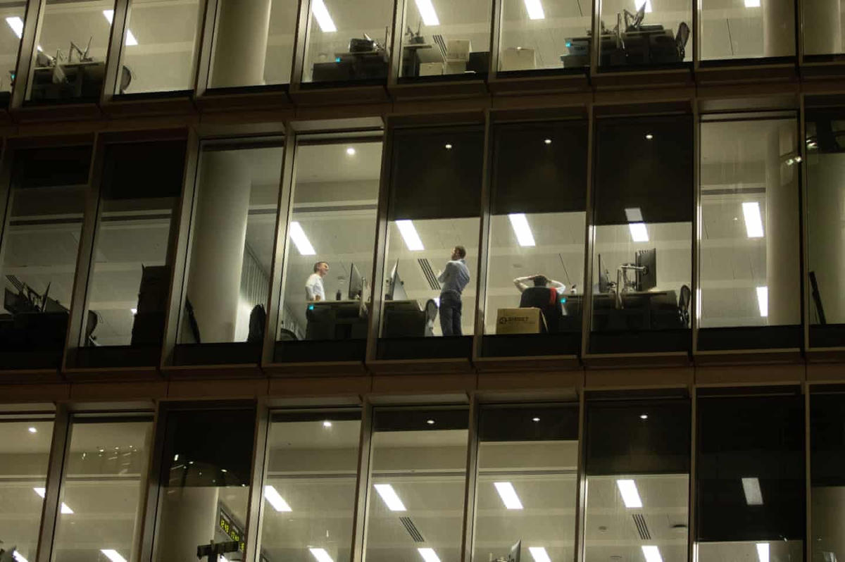 Những văn phòng giờ đây đã đông đúc trở lại. Ảnh: The Guardian.