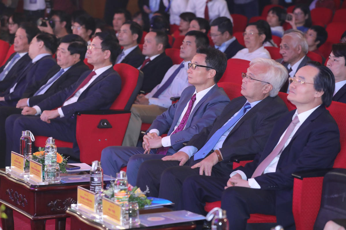 Các đại biểu tham dự Lễ trao giải.