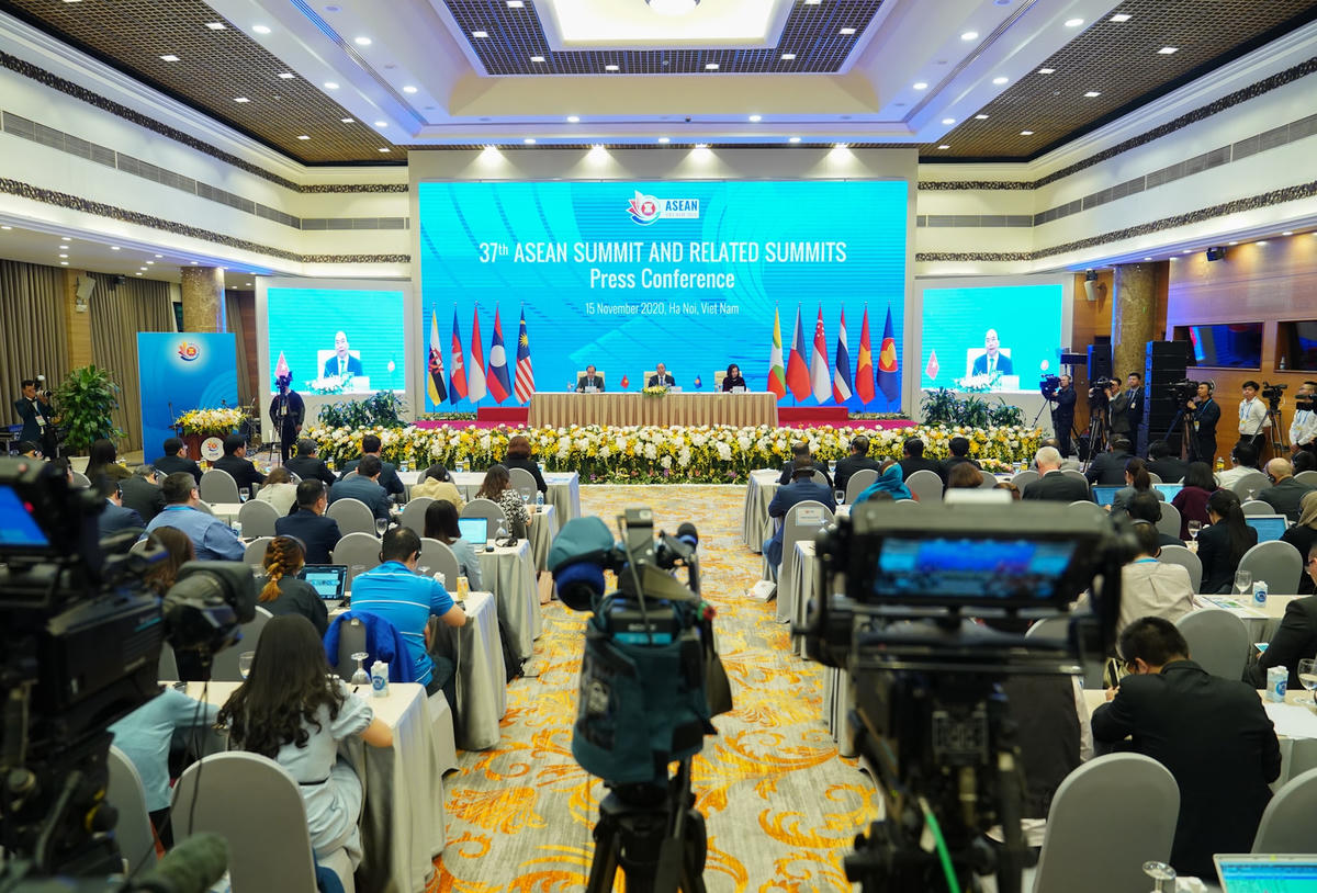 Quang cảnh cuộc họp báo bế mạc ASEAN 37 chiều 15/11. Ảnh: VGP.