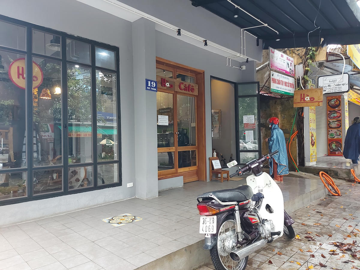  Kết thúc giãn cách xã hội, quán cafe, đồ uống trên địa bàn Thanh Hóa mở cửa trở lại và thực hiện nghiêm túc quy định về phòng chống dịch Covid-19, chỉ bán cho khách mang về.