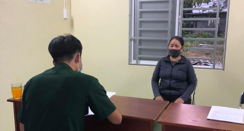 Lực lượng Biên phòng làm việc với các đối tượng.