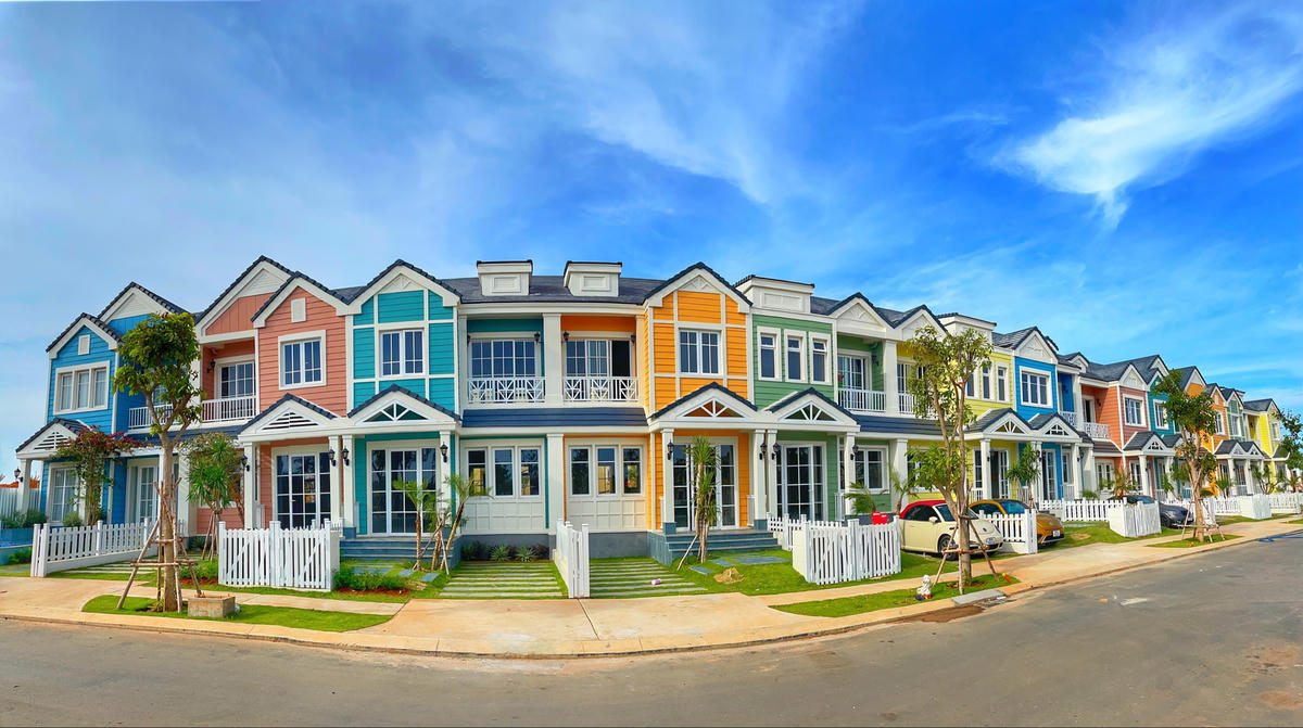 Biệt thự biển phong cách Florida nhiều sắc màu tại NovaWorld Phan Thiet (Ảnh thực tế)