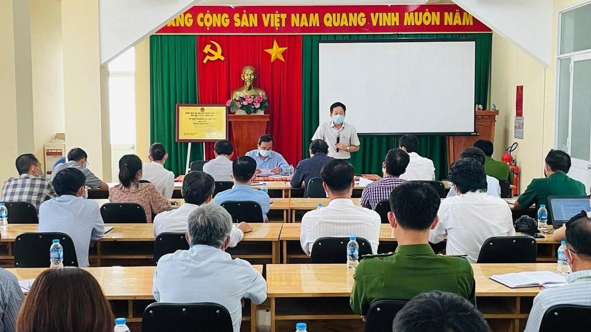 CDC Đồng Nai họp khẩn về ca nghi nhiễm covid-19 tại sân golf Long Thành.
