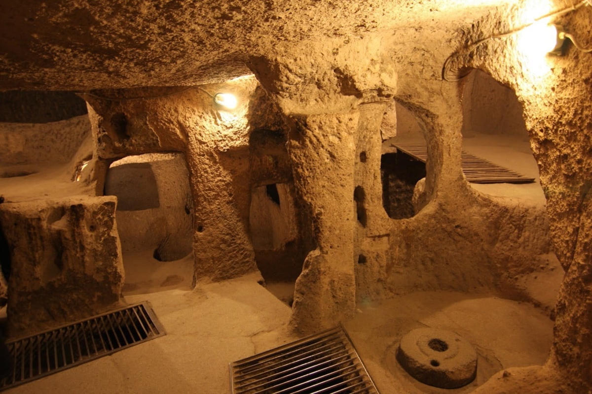 Phía bên trong thành phố hang động ở Cappadocia, Thổ Nhĩ Kỳ. Ảnh: Voyaye Turkey.