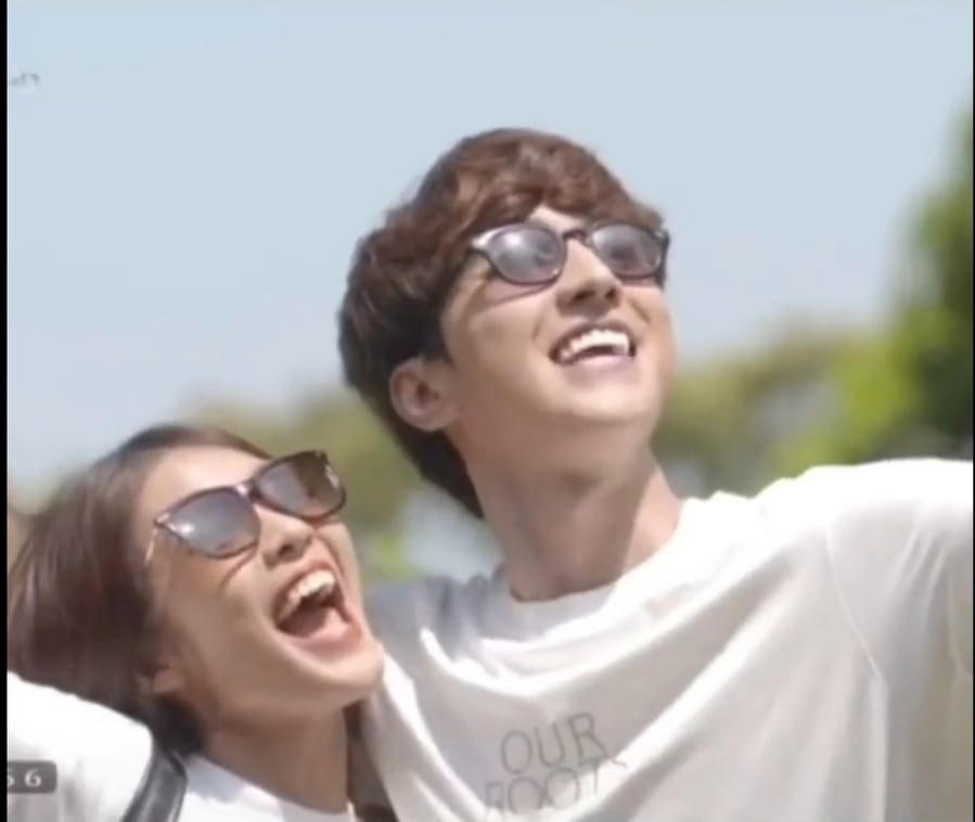 Nhi và Trí có những khoảnh khắc tình tứ khiến Đăng "nổ đom đóm mắt". Ảnh: CMH.