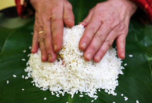 Bí kíp gói bánh chưng đẹp và vuông trong ngày Tết