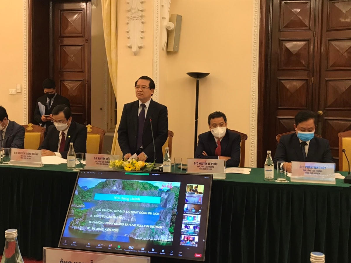 Các đại biểu chia sẻ ý kiến tại Hội nghị.