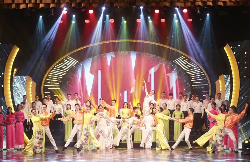 Một số tiết mục văn nghệ tại Lễ trao Giải Báo chí Quốc gia lần thứ 14.