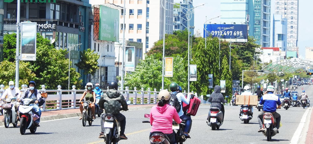 Đời sống xã hội của Đà Nẵng bước đầu trở lại bình thường. Ảnh: Thanh Tùng.