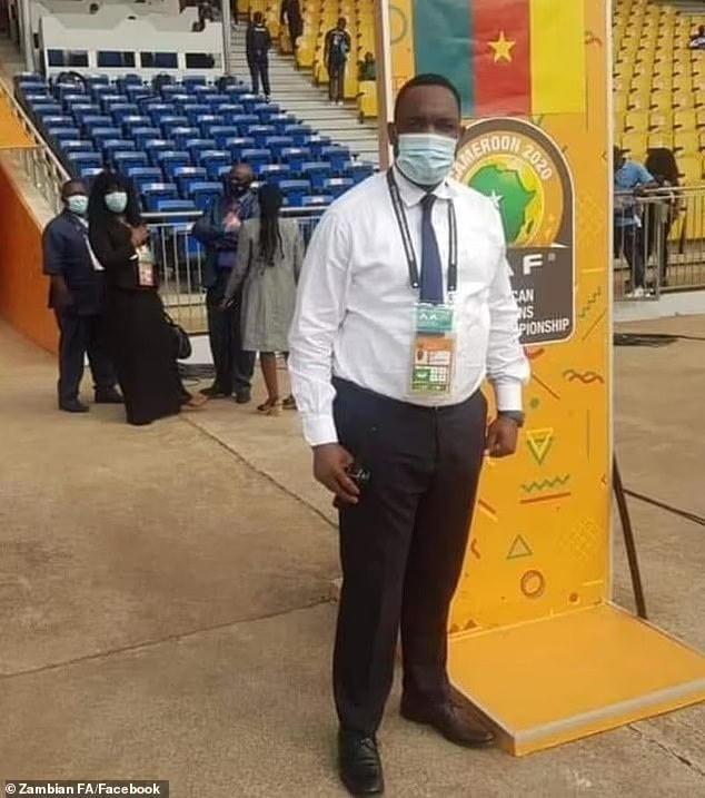 Ông Joseph Kabungo - phụ trách phòng chống doping của FIFA đã thiệt mạng trong vụ bạo loạn sau trận đấu giữa Nigeria với Ghana (Ảnh: Daily Mail).