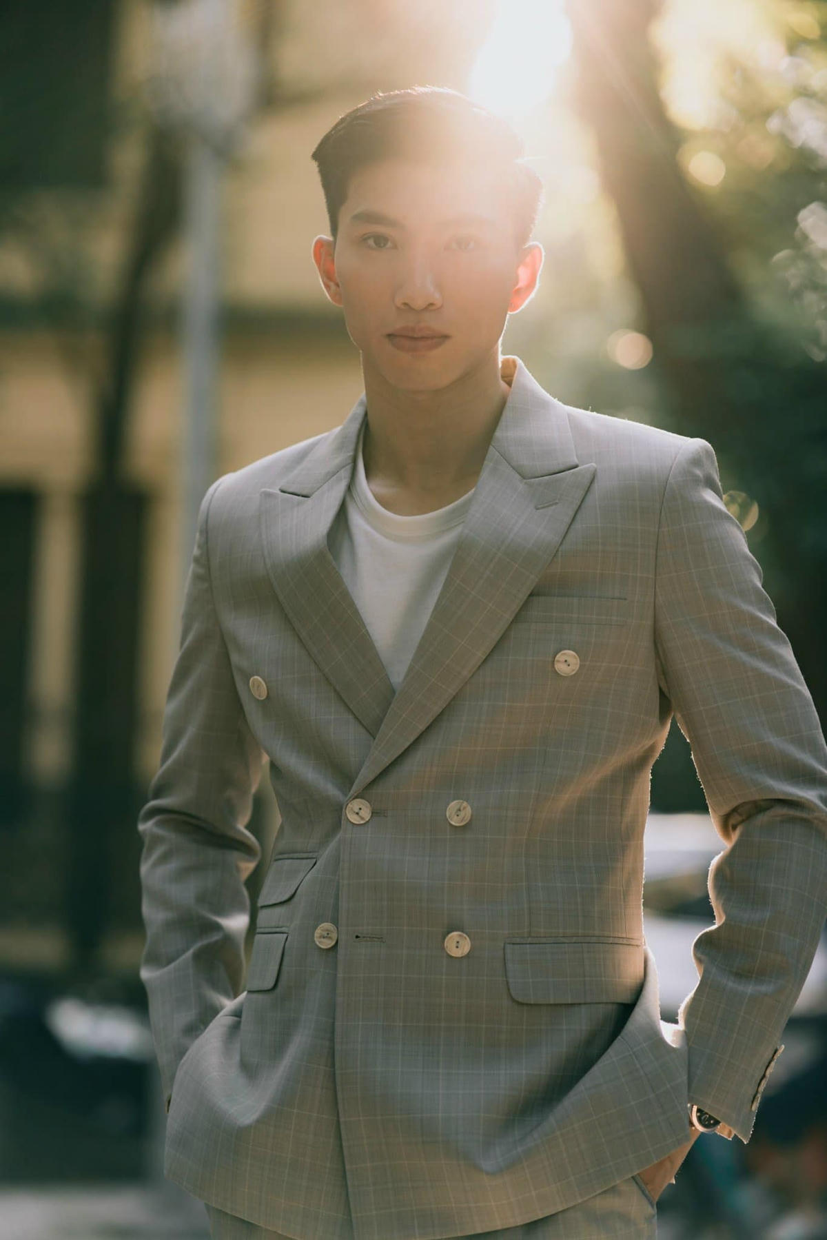 Tháng 7/2020, Văn Hậu trở về Việt Nam, tiếp tục đầu quân cho CLB Hà Nội sau thời gian gần 1 năm tại CLB Heerenveen và mới chỉ được chơi bốn phút cho đội một của đội bóng này tại Cup Quốc gia Hà Lan.